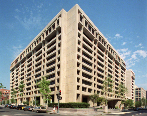 Headquarters_of_the_International_Monetary_Fund_(Washington,_DC).jpg