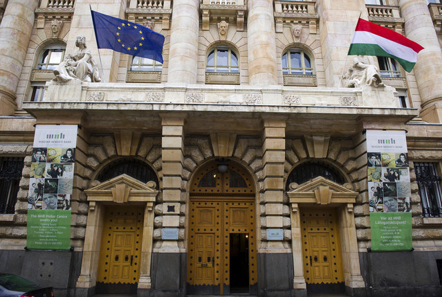 Hungary-central-bank-3.jpg