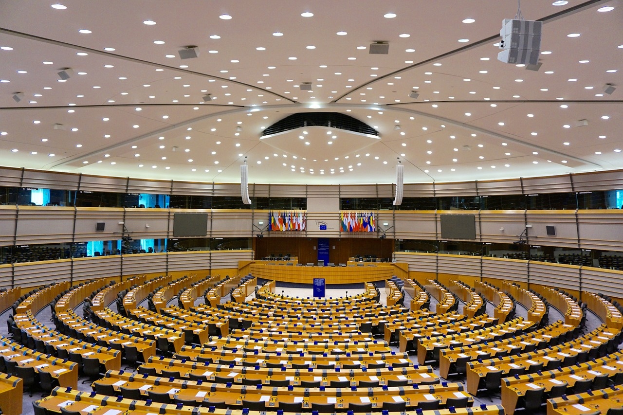 parliament-704254_1280.jpg