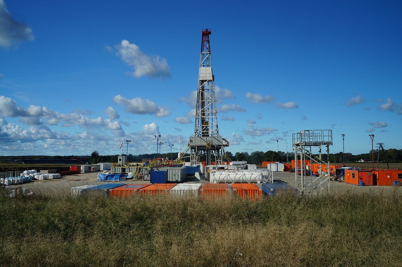 gas-863195_1280.jpg