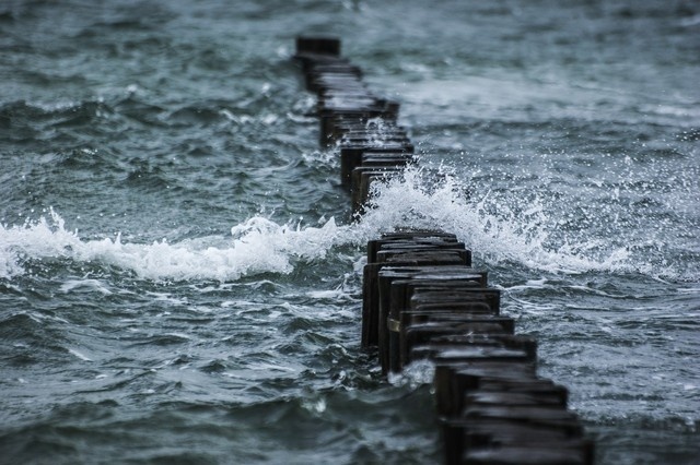 12Ig.breakwater_379252_1280_jpg.jpg