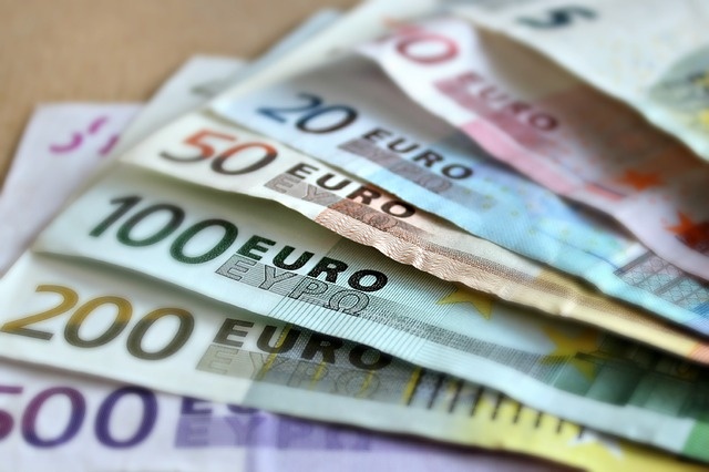 bank-note-209104_640.jpg