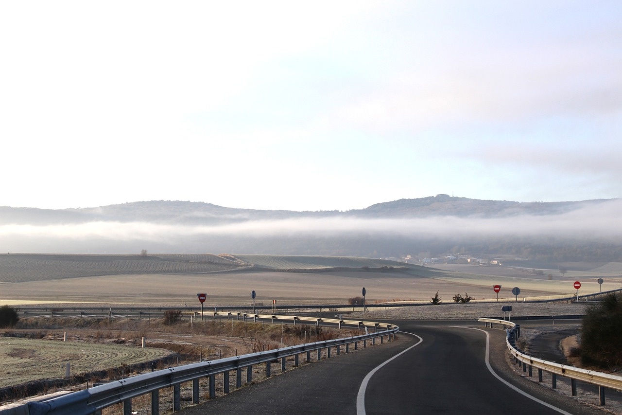 road-664857_1280.jpg
