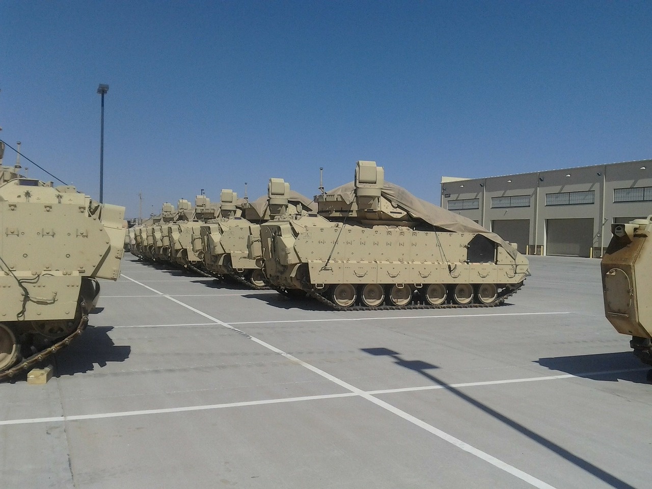 tank-165449_1280.jpg