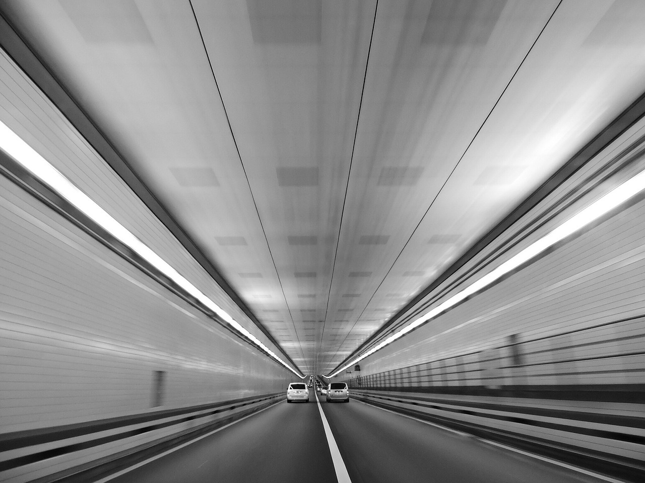 road-698449_1280.jpg