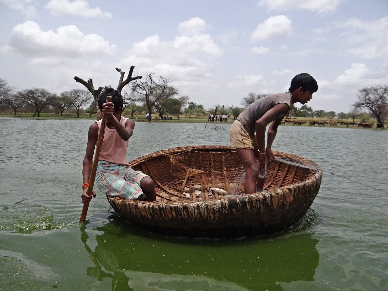 coracle-851862_1280.jpg
