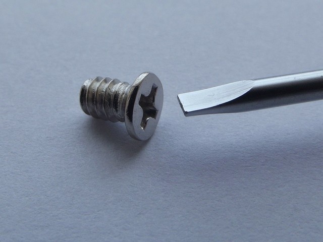 tH35.screw_106359_1280_jpg.jpg
