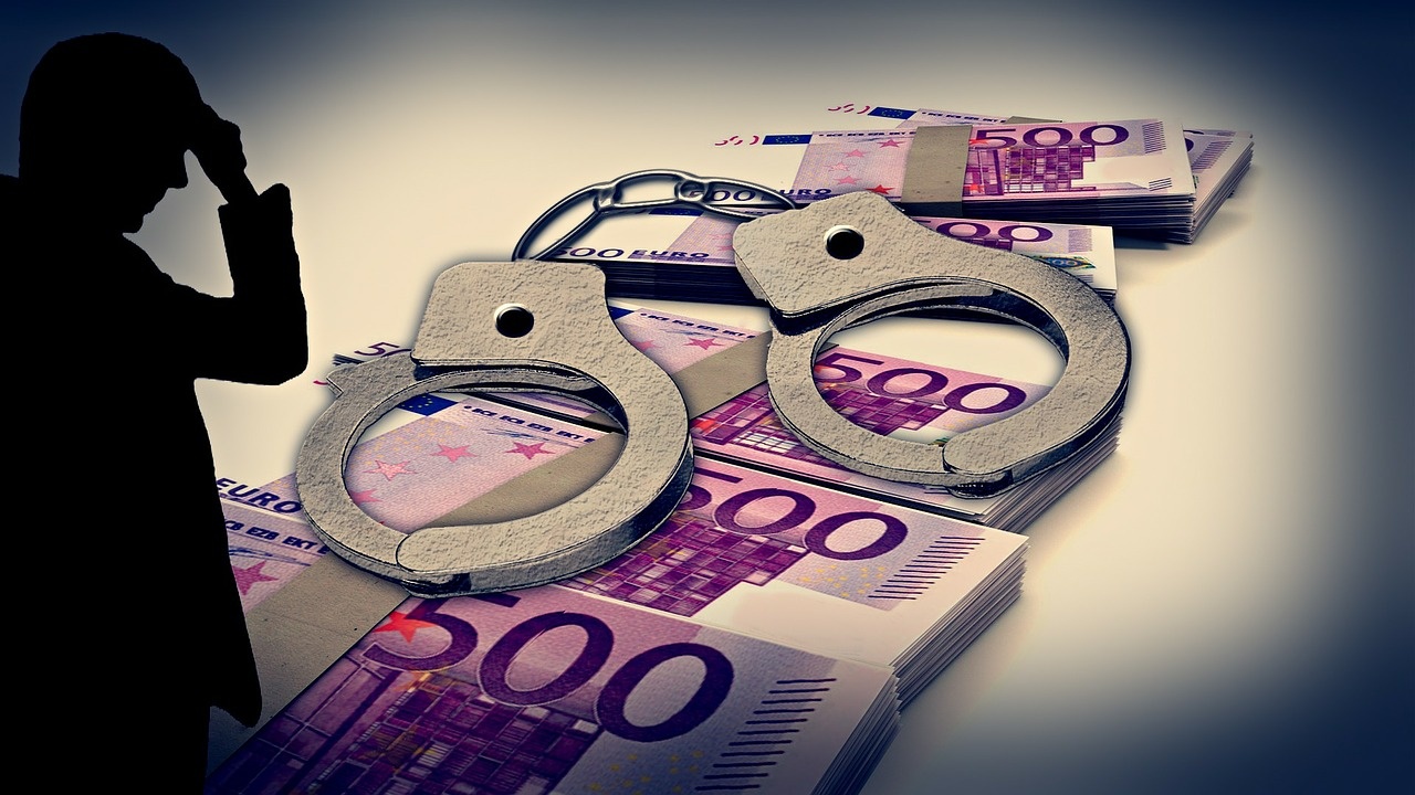 handcuffs-257995_1280.jpg