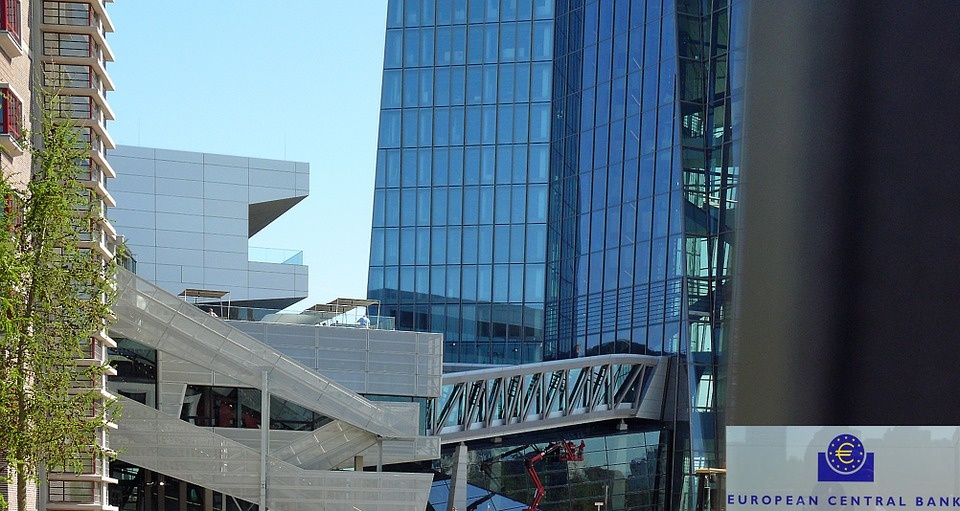 bank-879381_960_720.jpg