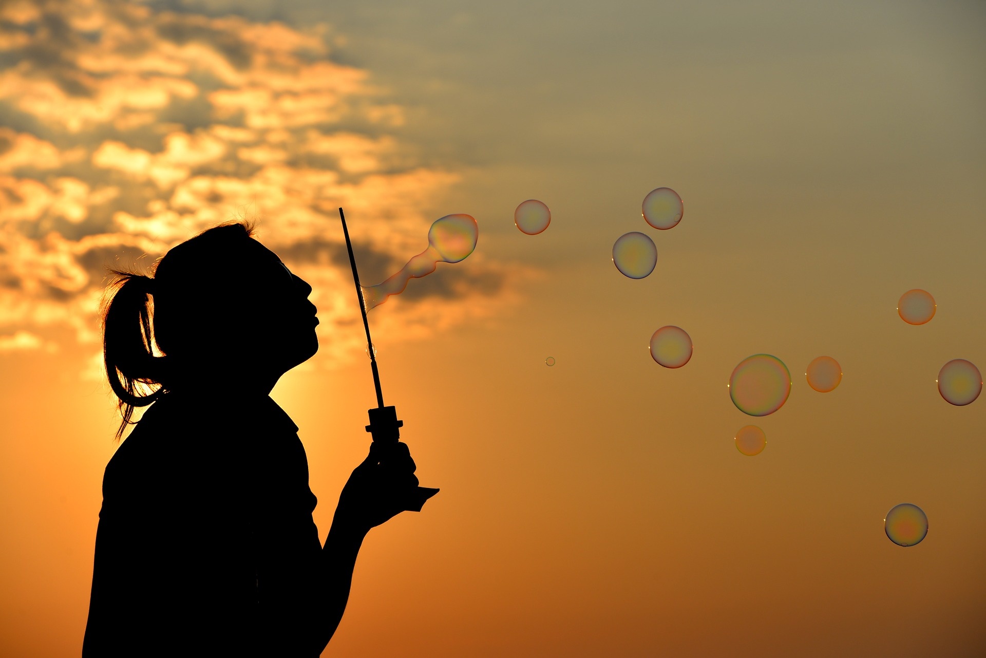 bubbles-1038648_1920.jpg