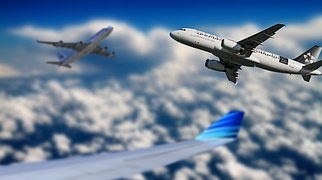 aircraft-666832__180.jpg
