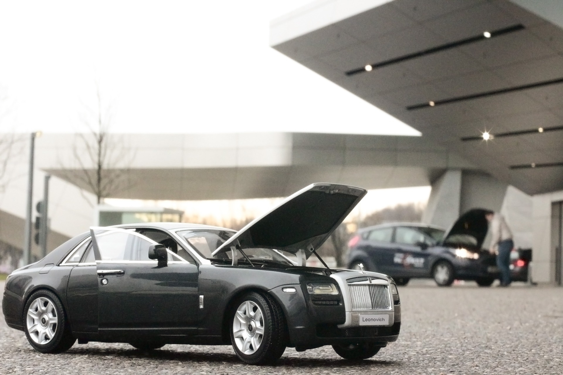 rolls-royce-1164382_1920.jpg