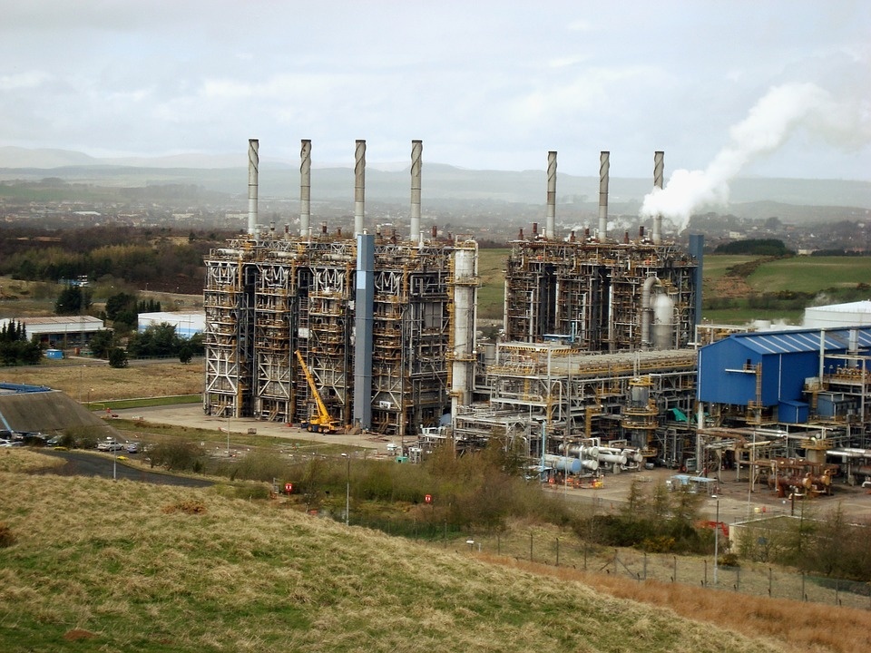 petrochemical-plant-960295_960_720.jpg
