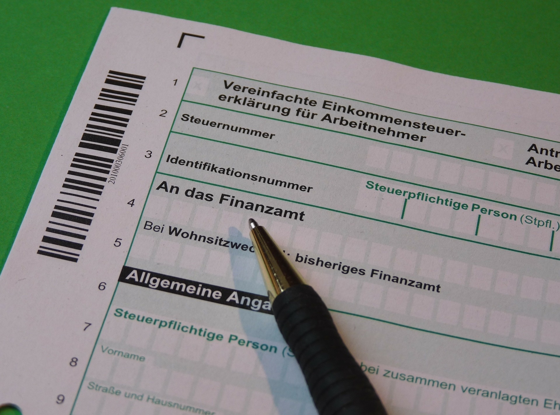 tax-office-233345_1920.jpg
