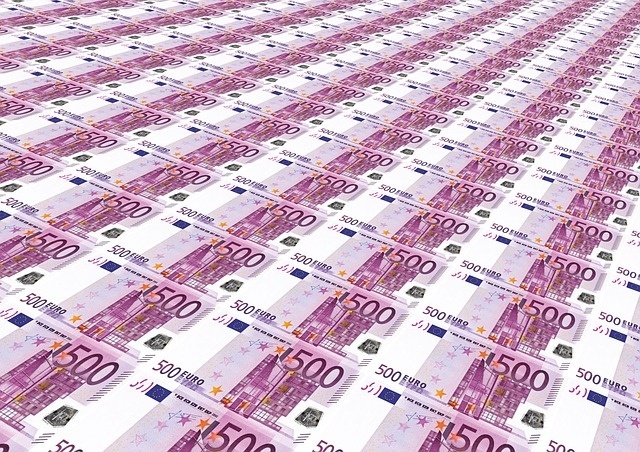money-glut-432688_640.jpg