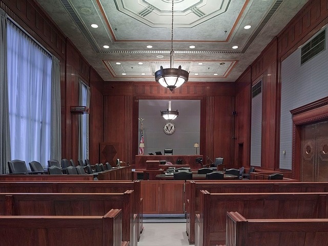 courtroom-898931_640.jpg