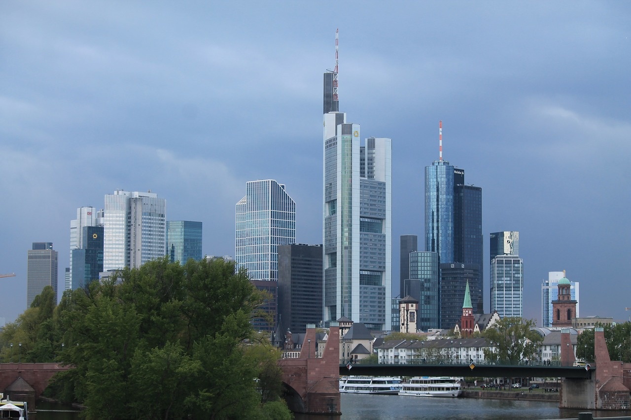 skyline-740528_1280.jpg