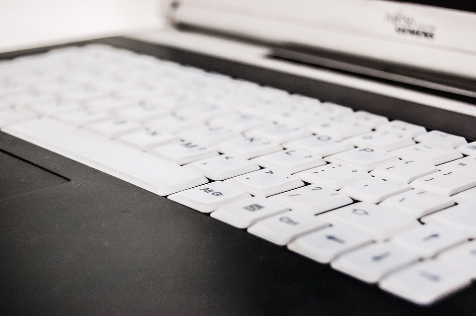 keyboard-428326_960_720.jpg