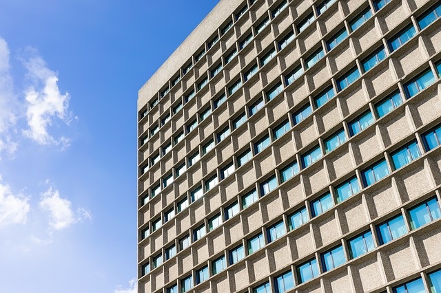 facade-1031515_640.jpg