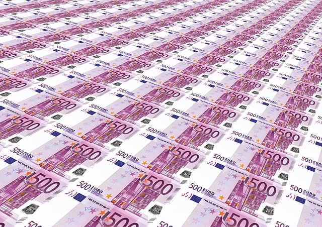 money-glut-432688_640.jpg
