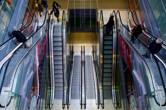 escalator-711793_640.jpg