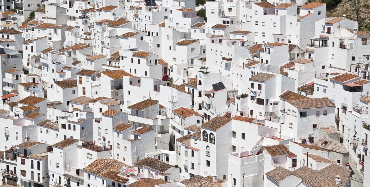 buildings-1245842_1280.jpg