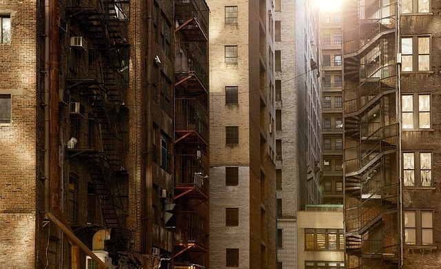 buildings-498198_640.jpg