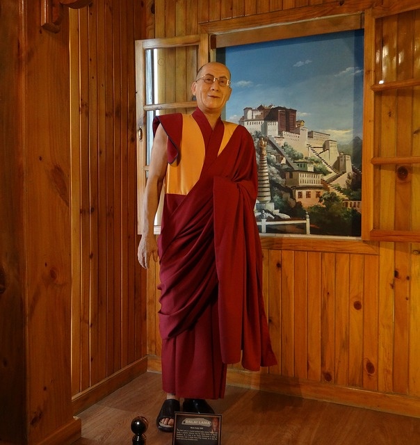dalai-lama-724159_640.jpg