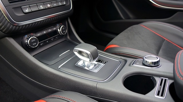 mercedes-benz-1464854_640.jpg