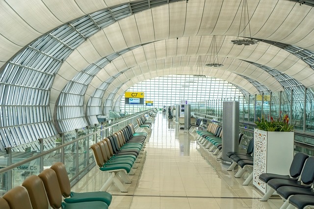 airport-1659008_640.jpg