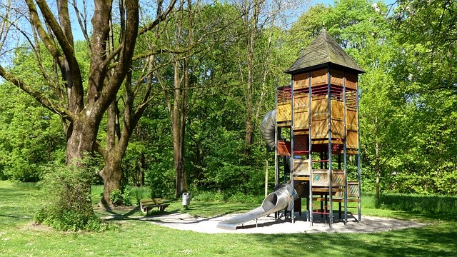 playground-1383133_640.jpg
