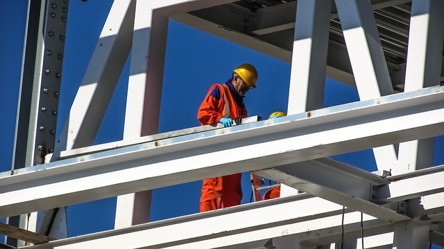 worker-1895691_640.jpg