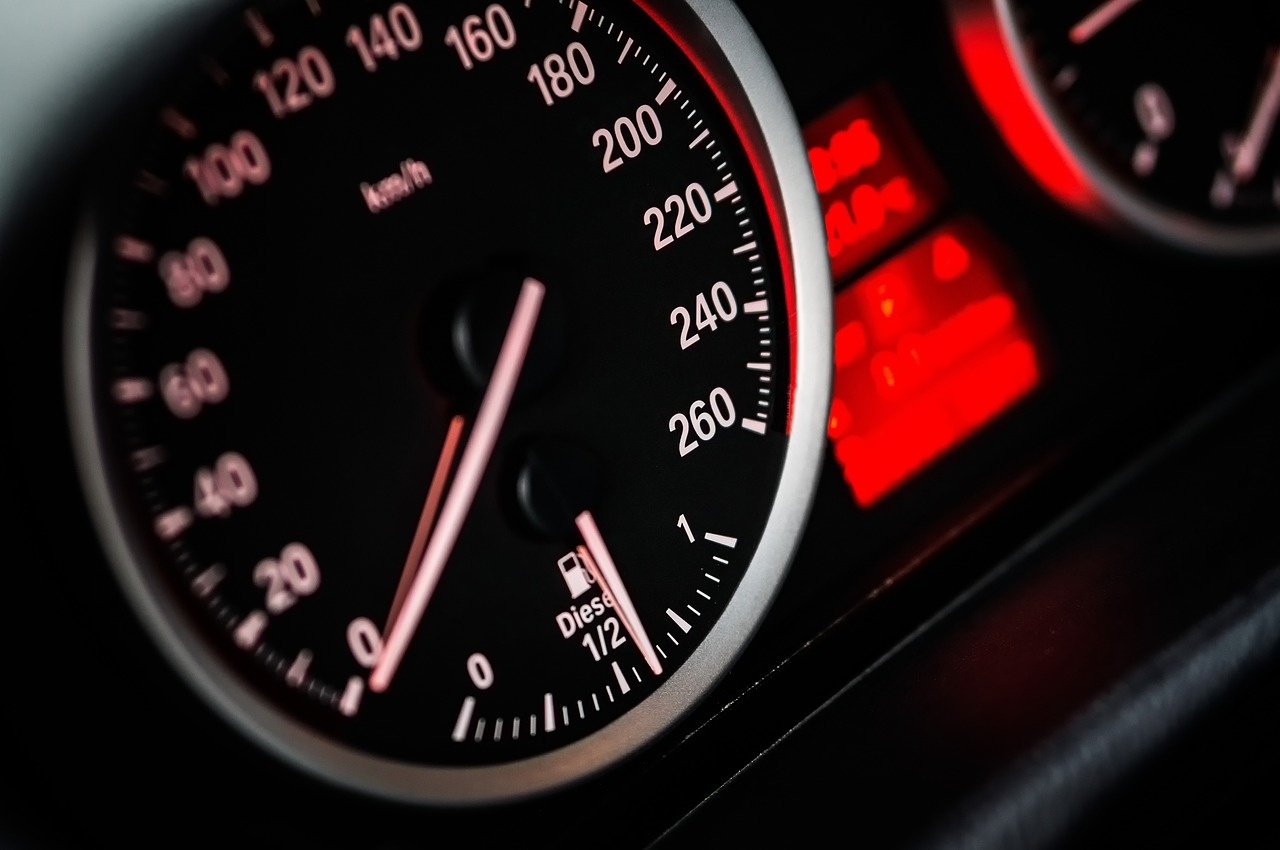 speed-1249610_1280.jpg