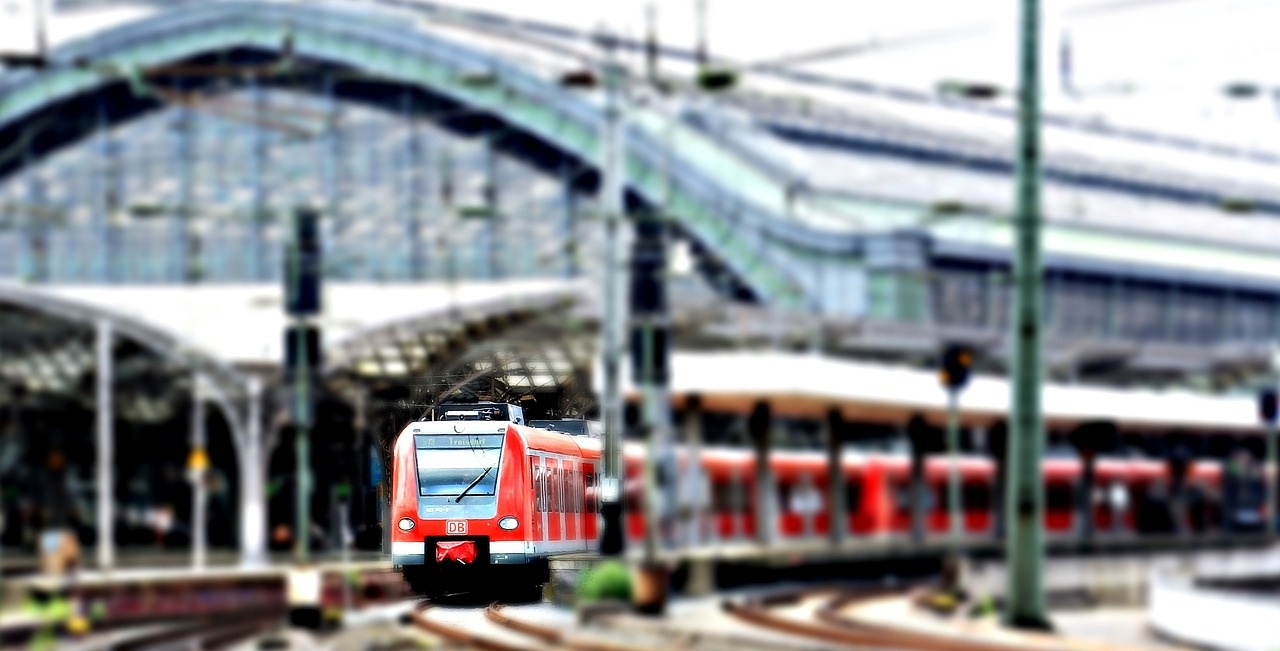 cologne-1527780_1280.jpg