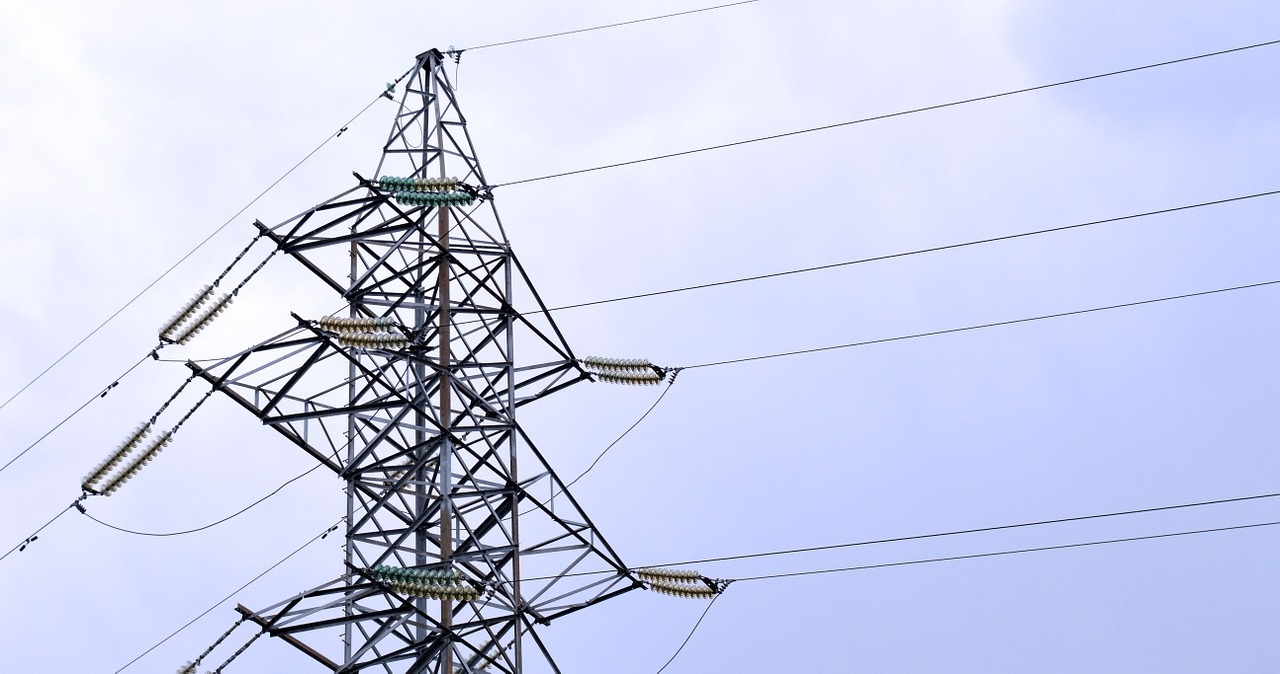 electricity-1528128_1280.jpg