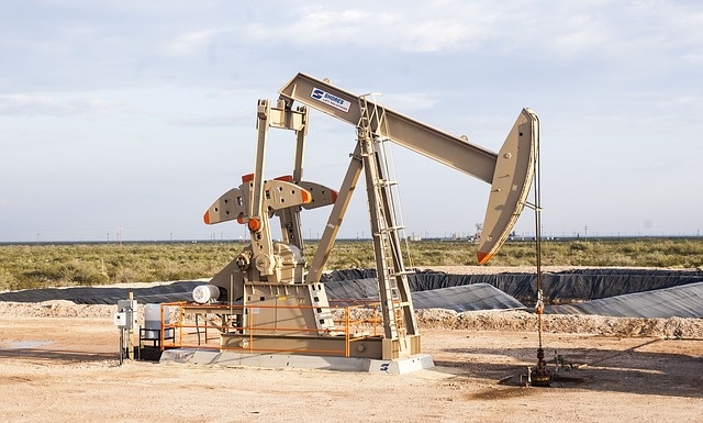 oilfield-643836_640.jpg