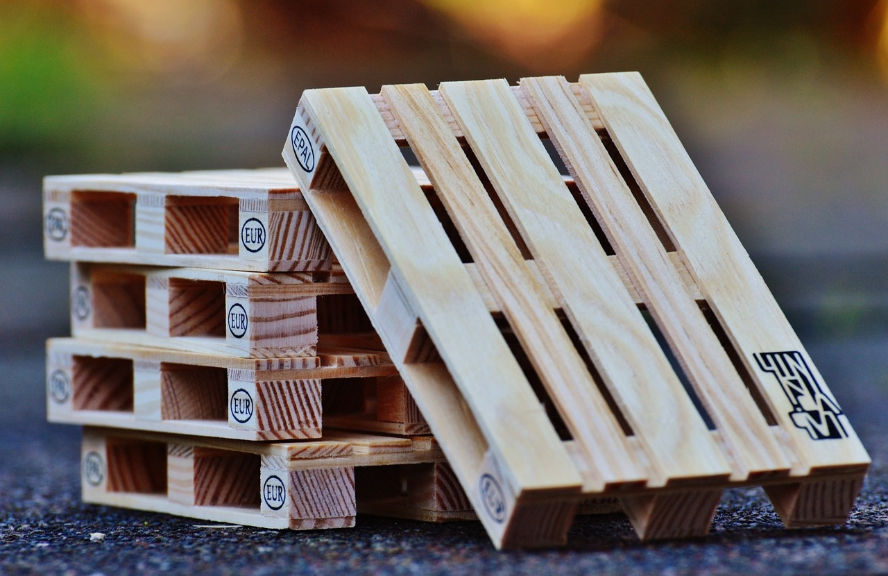 euro-pallets-1160806_1280.jpg