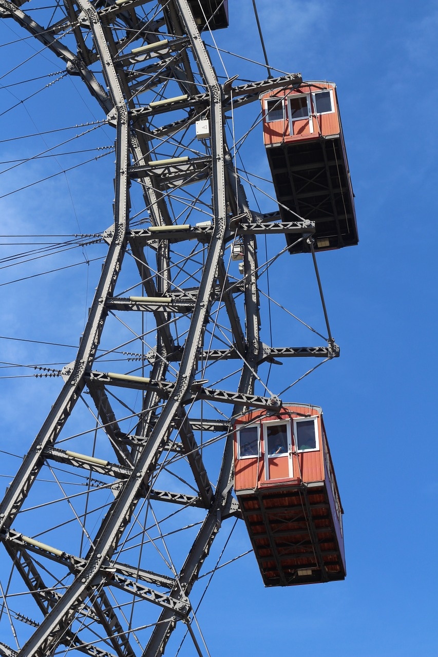 ferris-wheel-1059793_1280.jpg