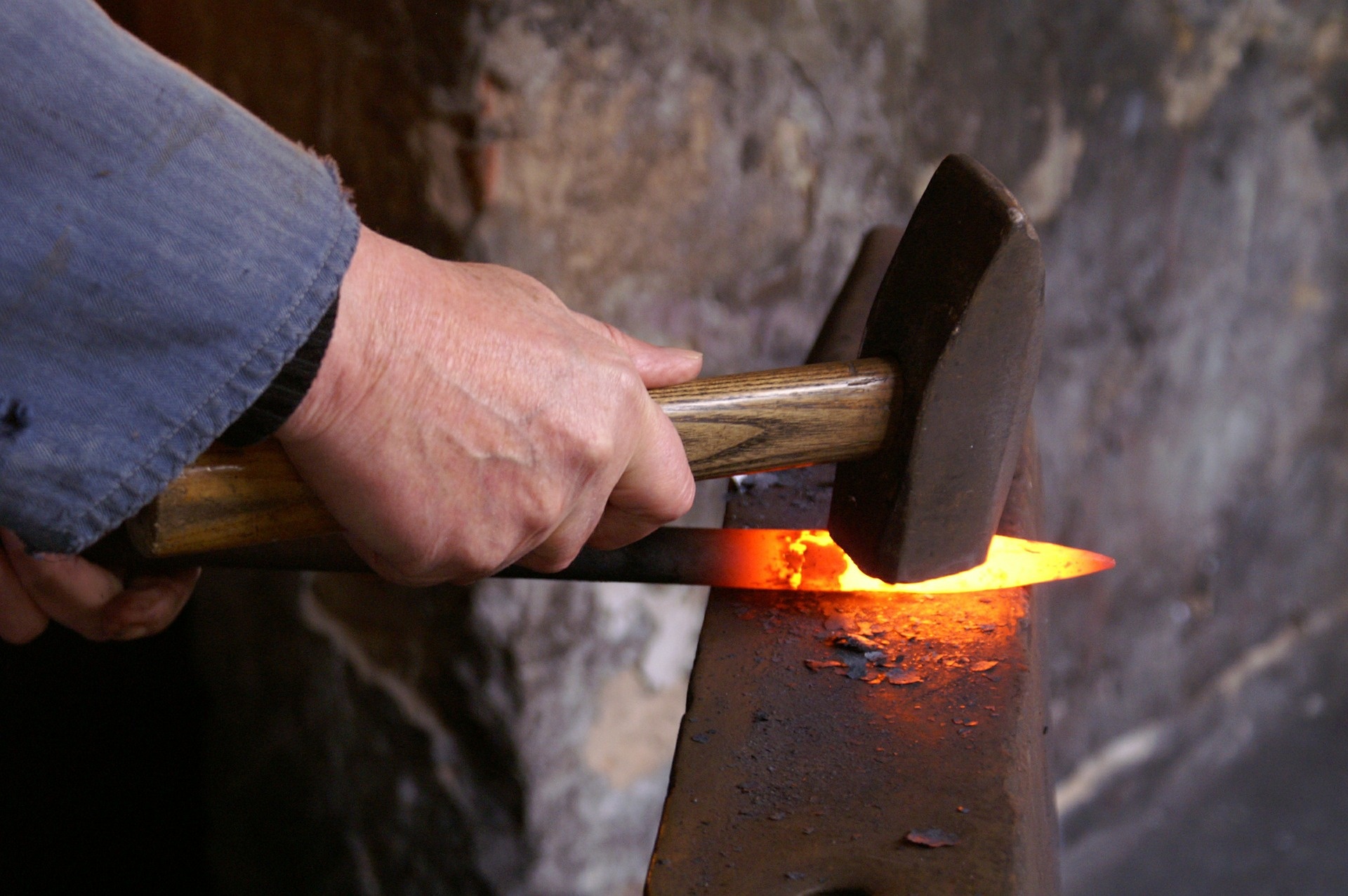 forge-550622_1920.jpg