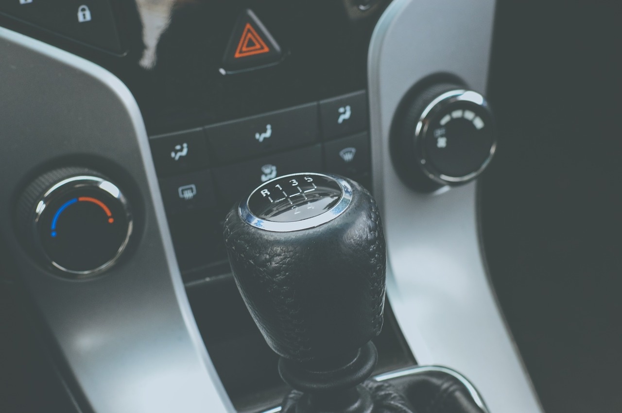 automobile-1839560_1280.jpg