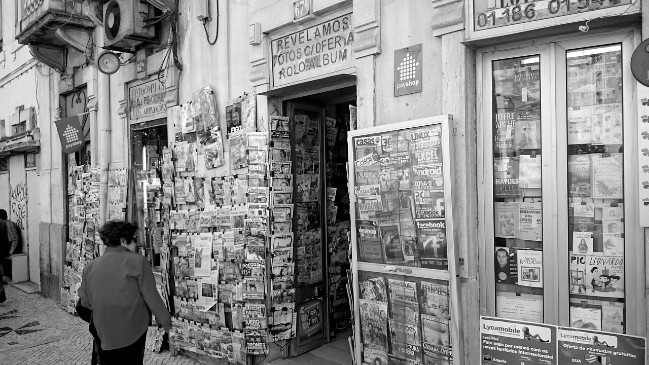 lisbon-2084098_1280.jpg
