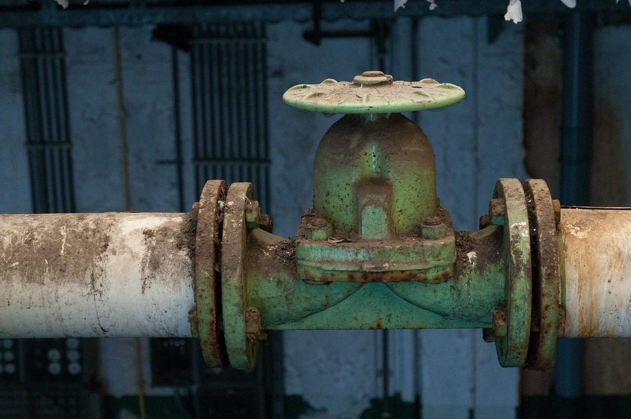 pipeline-1128813_1280.jpg