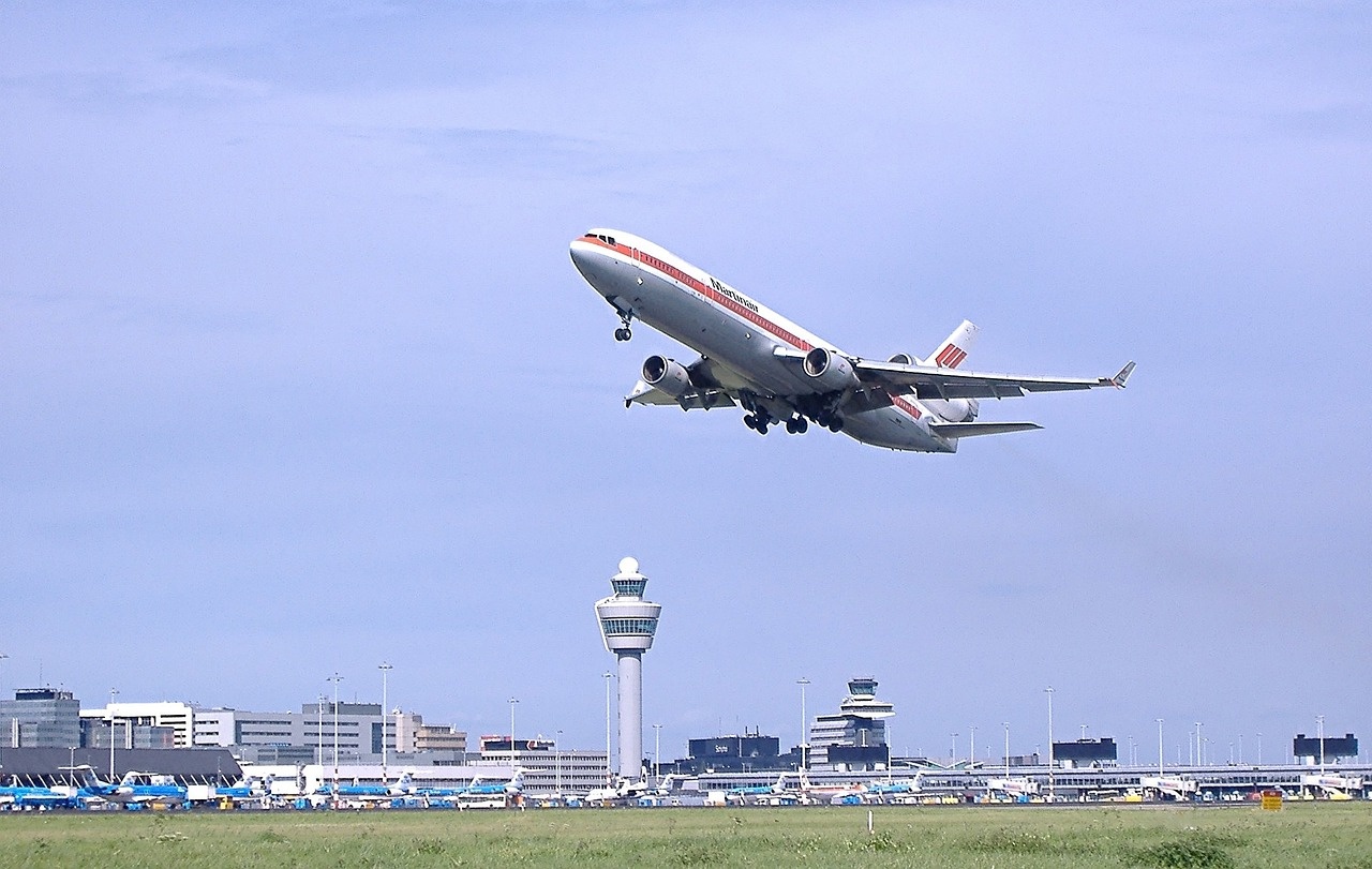 flyer-1359867_1280.jpg