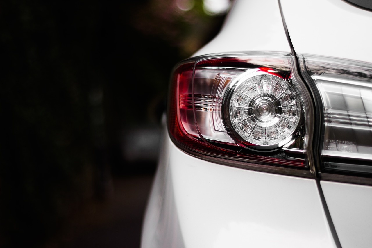 car-1840259_1280.jpg