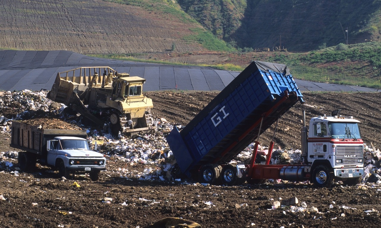 land-fill-1396596_1280.jpg