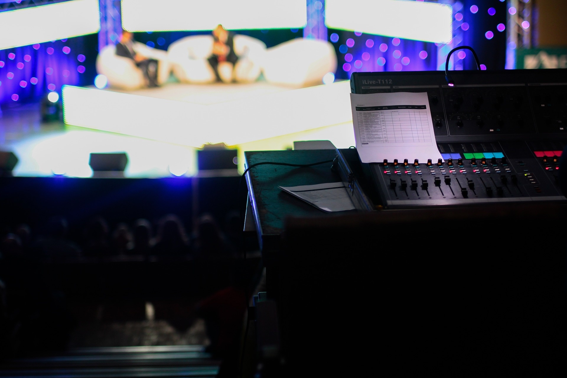 talk-show-1149788_1920.jpg