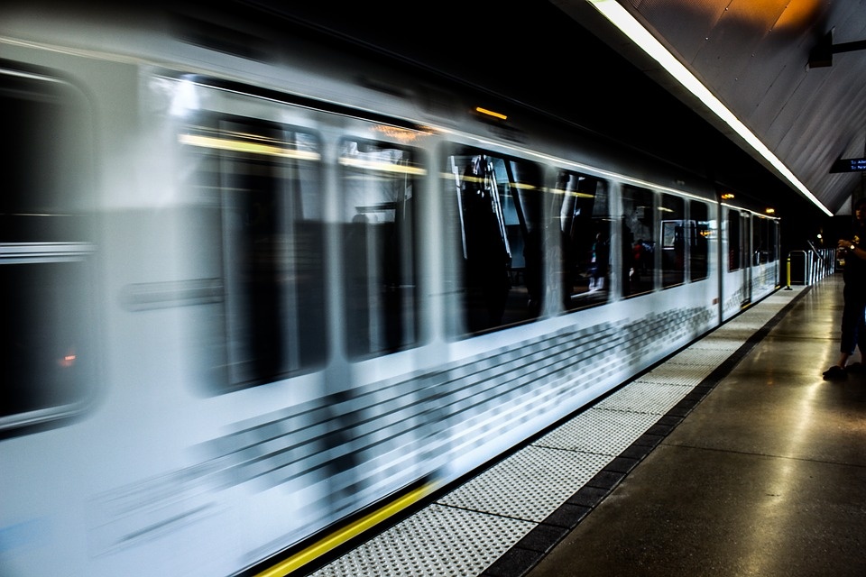 train-1836126_960_720.jpg