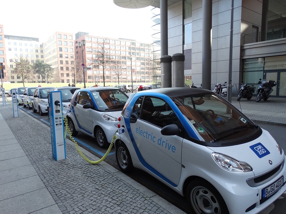 electric-car-674862_960_720.jpg