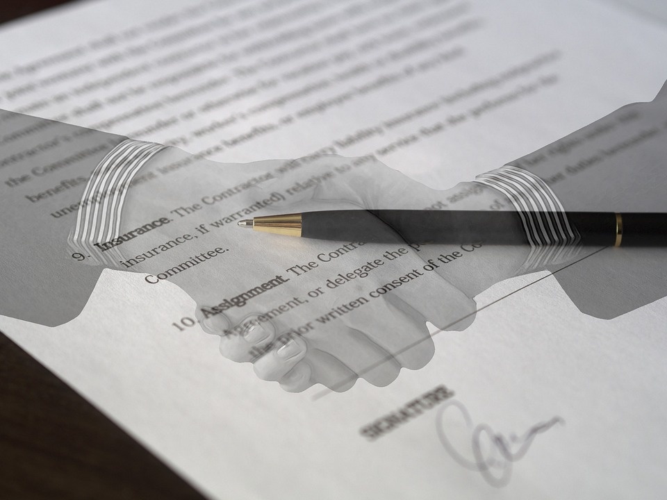 contract-3002431_960_720.jpg