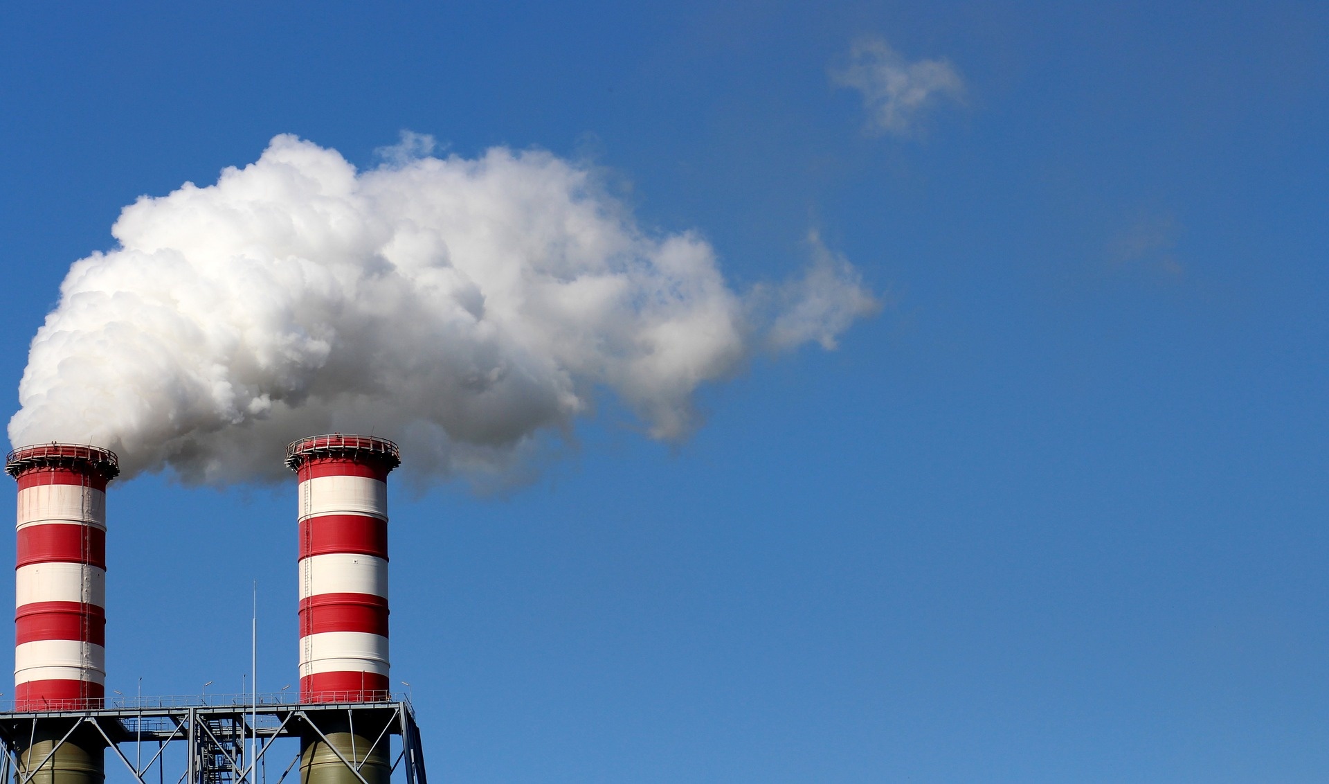 smoke-1580460_1920.jpg